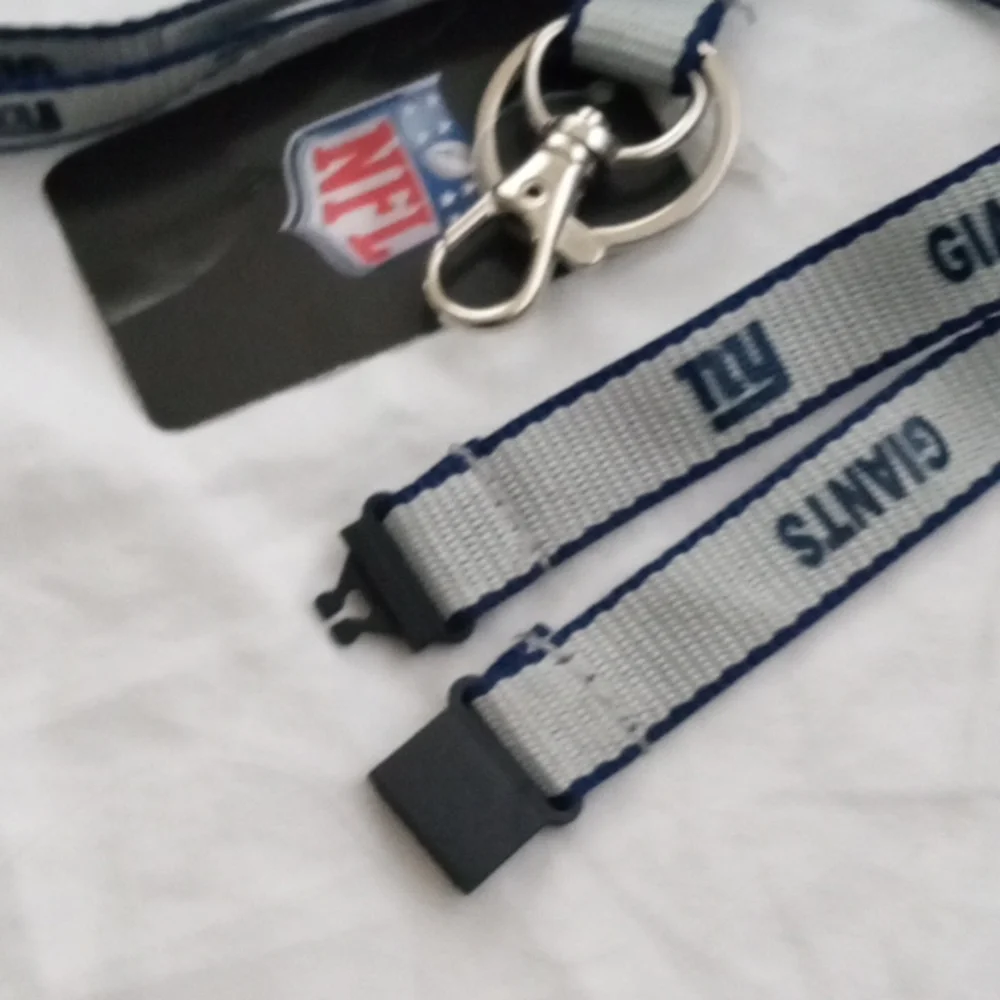 NY Giants UltraTech Lanyard Keychain Badge Ticket ID Holder Car House Keys NWT